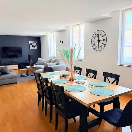 Downtown Duplex - Saint-nicolas - 10 Guests *