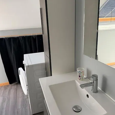 Downtown Duplex - Saint-nicolas - 10 Guests *