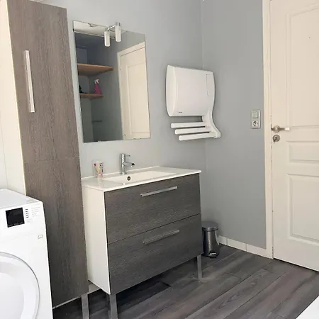 Downtown Duplex - Saint-nicolas - 10 Guests Apartamento Le Mans