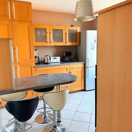 Apartamento Downtown Duplex - Saint-nicolas - 10 Guests Le Mans
